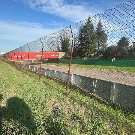 La Rivazza - Autodromo- Private Parking Апартаменты