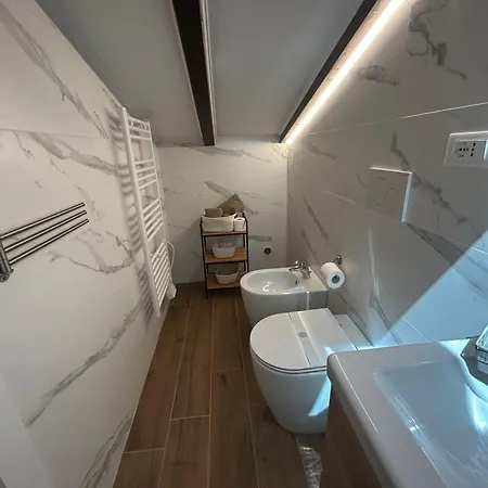 La Rivazza - Autodromo- Private Parking Apartment Imola